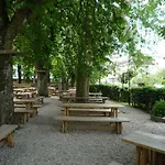 Konukevi Staudinger Keller